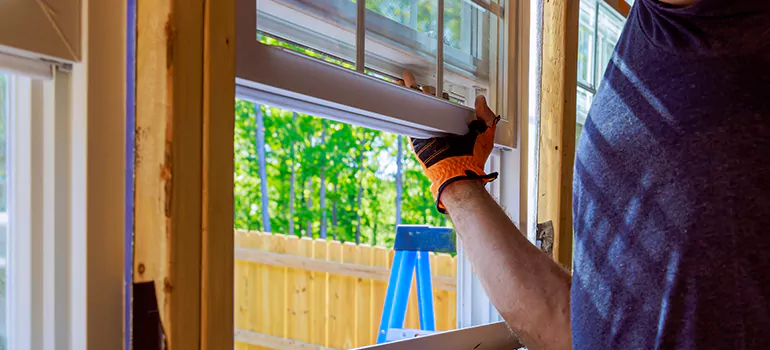 >Bay Window Curtain Rail Track in Lutz, FL